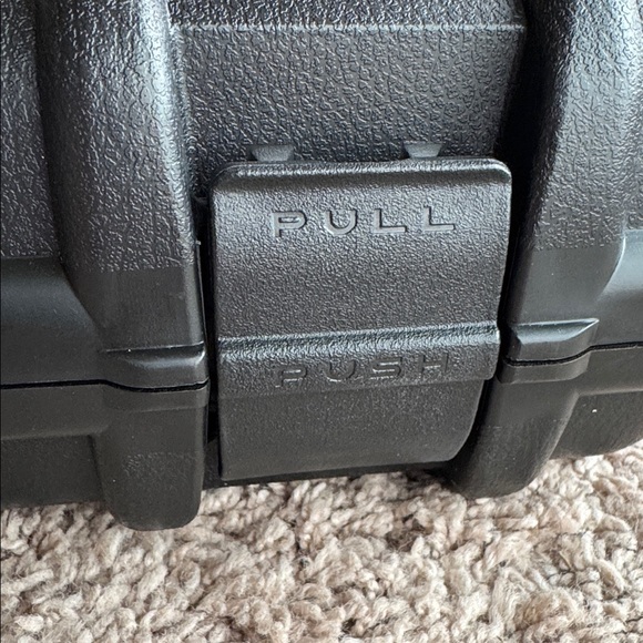 Hard Case - Picture 7 of 7